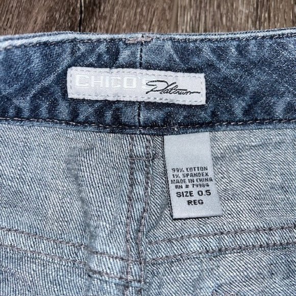 Chico's Ultimate Fit Boot Leg Medium Wash Platinum Jeans Chicos size 0.5 30x30 - Picture 3 of 6